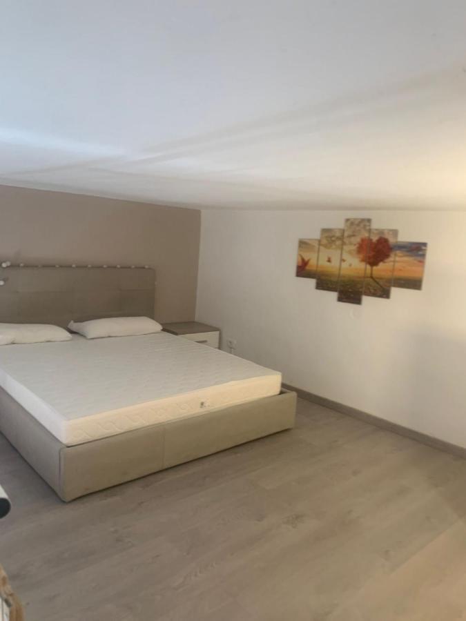 Odeon Apartment In Centro A Livorno Exterior foto